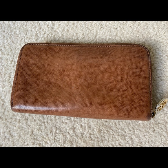 Tory Burch Saffiano Leather Continental Wallet - Picture 3 of 8